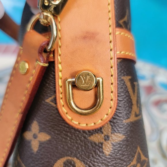 ❌❌SOLD ❌❌ Louis Vuitton Duffel Bag - Picture 12 of 16